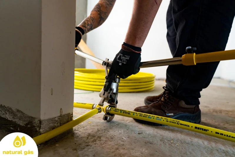 instalação de tubo de gás